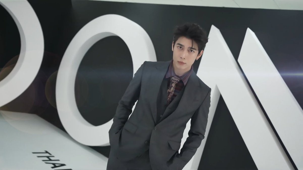 starclustersth's tweet photo. ปักหมุดรอ! “DUO ONE” EP.1 เสาร์ 19 ก.ย.นี้ จากผู้สมัครกว่า 1,000 คน สู่ 18 ผู้เข้าแข่งขัน พิสูจน์เส้นทางศิลปิน DUO คู่ใหม่ที่ผู้ชมทั่วประเทศเป็นผู้ตัดสิน

#PROJECTDUOONE
#mewsuppasit #DaEndorphine
#FreenBecky #srchafreen‌ #beckysangels 

เตรียมนับถอยหลังสู่ความสนุก สำหรับรายการ “DUO ONE Presented by est COLA” Chemistry Reality Show รูปแบบใหม่ของประเทศไทย ที่เตรียมพาผู้ชมไปพบกับเรื่องราวของการค้นหา “คู่เคมี” ที่ไม่ได้ตัดสินกันเพียงแค่ความสามารถของแต่ละคน แต่เป็นการค้นหาความลงตัวของคนสองคนที่สามารถส่งพลังถึงกันและสร้าง Performance ที่ทำให้คนดูรู้สึกว่า คู่นี้แหละใช่ บนเวทีแห่งนี้ ไม่ได้มองหาเพียงคนที่ร้องดี เต้นเก่ง หรือมีความสามารถด้านการแสดงเท่านั้น แต่ต้องการค้นหาคนที่มีทั้งเสน่ห์ บุคลิก ความเป็นตัวเอง ความสามารถด้านการร้อง การเต้น และ Performance รวมถึงสิ่งสำคัญที่สุดคือการมี “เคมี” ที่สามารถเกิดขึ้นได้เมื่อคนสองคนมาอยู่ด้วยกัน

จากผู้สมัครที่ส่งคลิปเข้ามาร่วมรายการมากกว่า 1,000 คน ผู้ที่มีศักยภาพได้ผ่านการคัดเลือกจนเหลือ 100 คน เพื่อเข้าสู่รอบ Face to Face ที่ต้องพบกับคณะกรรมการเพื่อพิสูจน์ตัวเองแบบตัวต่อตัว ก่อนจะผ่านการแข่งขันและการคัดเลือกอย่างเข้มข้น จนเหลือเพียง 18 ผู้เข้าแข่งขันสุดท้าย ที่พร้อมก้าวเข้าสู่การแข่งขันครั้งสำคัญ

อ่านเพิ่มเติม >>https://t.co/2IO0qE81gw