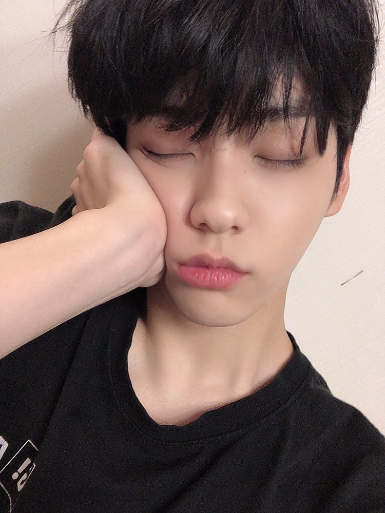 cherry74228's tweet photo. 🐰💞 https://t.co/AR4JXAryrk