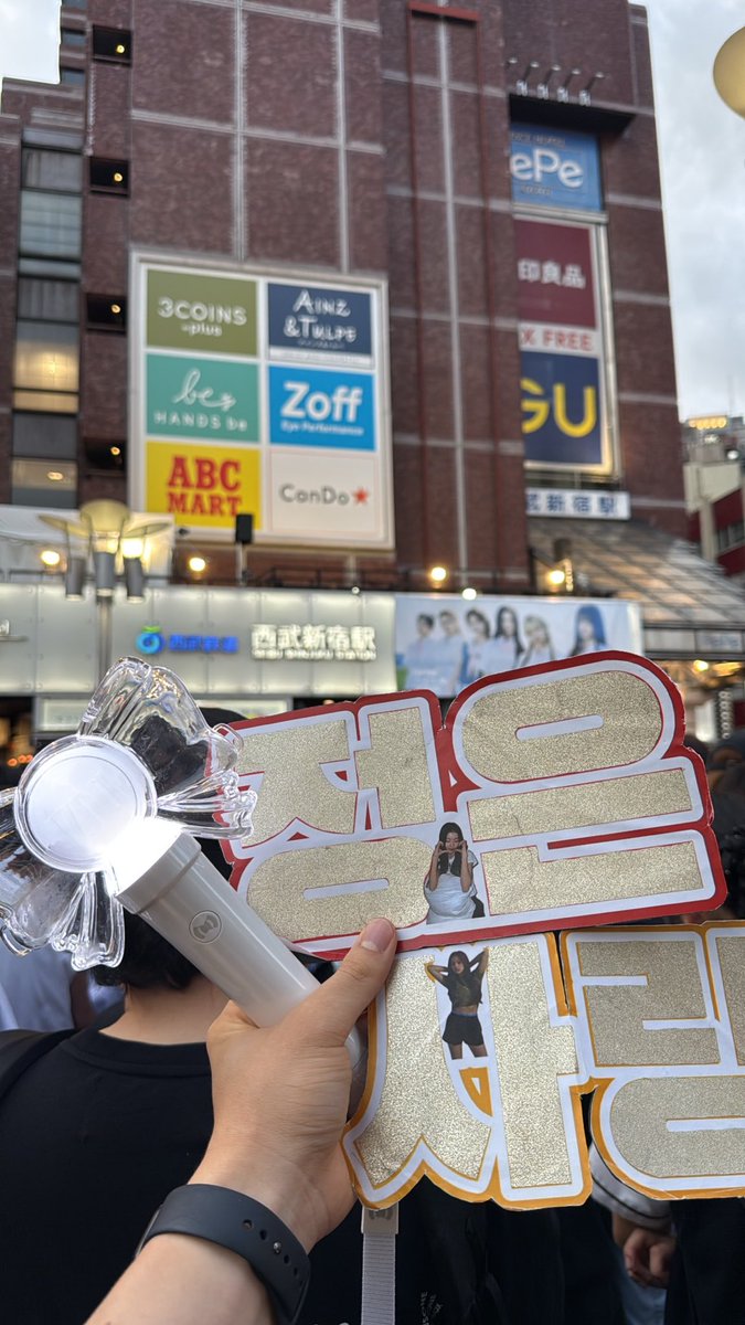 izna0615's tweet photo. だいぶ遅れましたが
久しぶりの現場、少し離れてたけどまた戻ろうかなって思った
サラン可愛すぎな https://t.co/OIzYngVG73