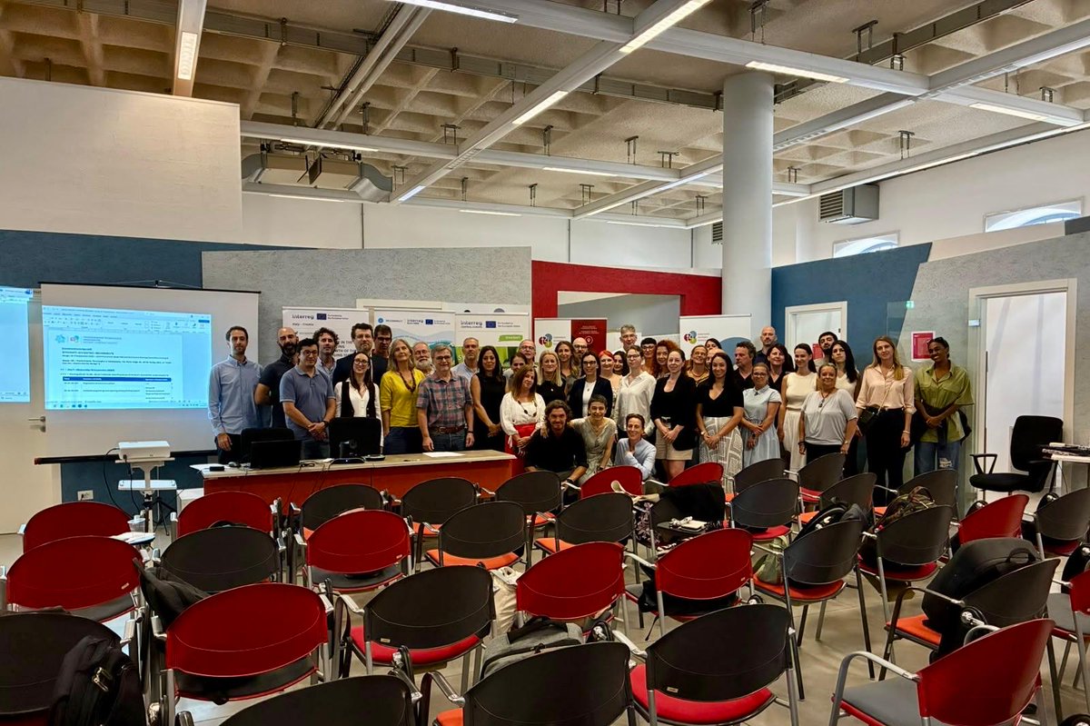 ClusterMMA's tweet photo. ¡Gran cierre de las jornadas #RECONNECT en Italia!🌊🇮🇹
Durante el 16 y 17 de sept. hemos participado en el evento transnacional del proyecto #InterregEuroMED acogido por t2i.
Finalizamos con la un Steering Committee para fijar las próximas acciones del Consorcio. Grazie a tutti! https://t.co/J2Ifpitjr4