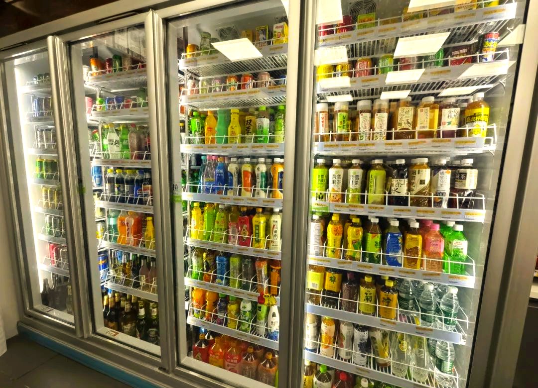 adeli746797's tweet photo. Just restocked our freezer with cold iced coffee and matcha sandwiches! Perfect for your morning rush or afternoon pick-me-up. Swing by now https://t.co/PUTU1iNEhn