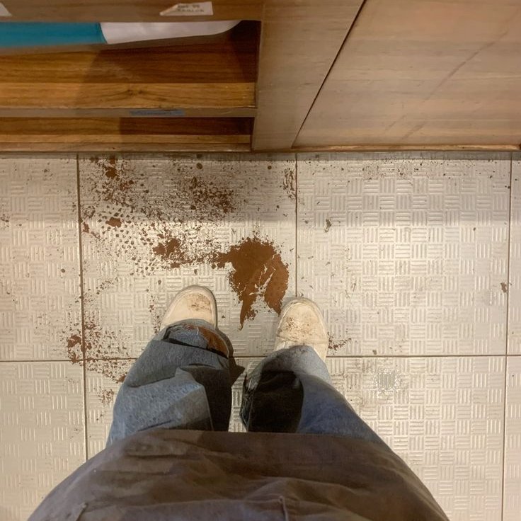 mokaivesx's tweet photo. Oops! I’m still learning how to brew coffee, steam milk, and make cute little drinks without making a tiny disaster every time. Somehow, I always manage to spill something or forget what I’m doing, hehe. But I’m getting better! Well… at least I think I am. ♡ #watwrongwithby https://t.co/mx1SqrebQx