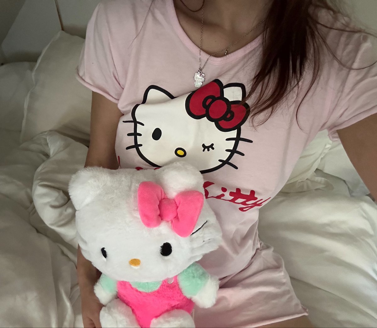 seppulturra's tweet photo. hk girl ;3 https://t.co/BTcx2sq5N8