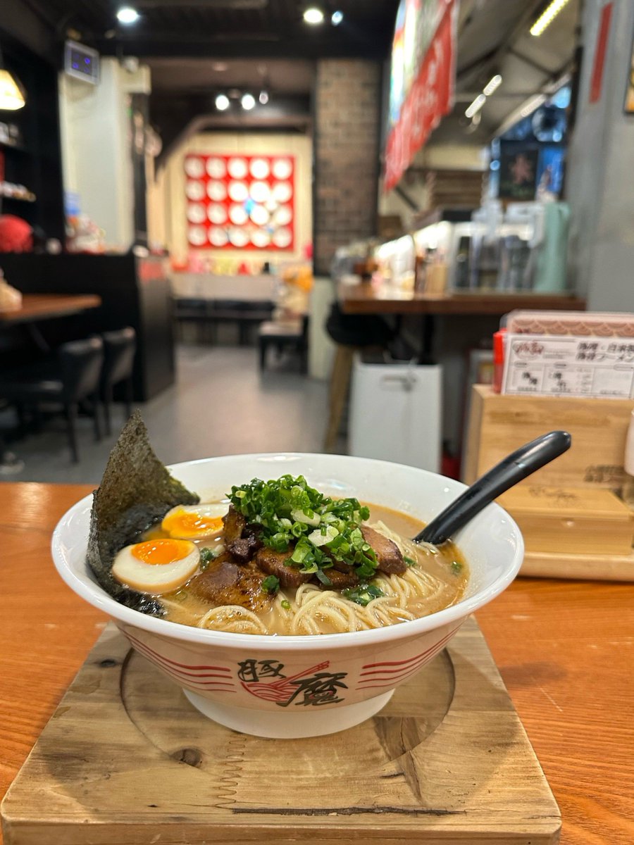 aeliv720989's tweet photo. The neon sign flickers soft and warm as the last bowl of tonkotsu ramen is slid across the counter for the night—late-night hunger, eased one slurp at a time. https://t.co/WJTNGQKdna