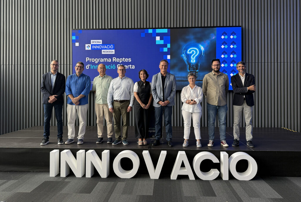 universitatURV's tweet photo. 💼La #URV participa en el nou Programa Reptes d’Innovació Oberta, una iniciativa impulsada per REDESSA oberta a totes les empreses de #Reus que pretén facilitar-los l'accés al coneixement més adient per resoldre les seves necessitats de millora.

👉https://t.co/tOayXYwZrp https://t.co/V3dWtN3cgt
