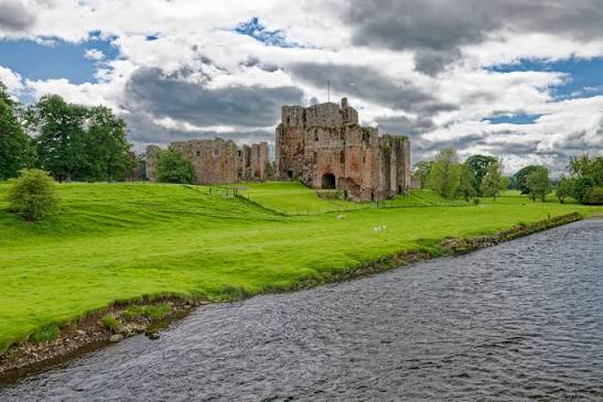 CastlesBritain's tweet photo. Brougham Castle’s staircase made me forget the view

I’ve just been exploring Brougham Castle near Penrith in Cumbria, and I thought the big reward would be reaching the top of the keep.

Instead, I kept stopping on the way up. The steep spiral staircase curls through thick red sandstone, then suddenly opens into little doorways and worn spaces inside the walls. It made the castle feel less like a ruin and more like somewhere people actually had to move through every day.

Lady Anne Clifford later restored Brougham after it had fallen into decay, which made those surviving rooms feel even more precious.

I just had to share this beautiful little corner of the castle.
