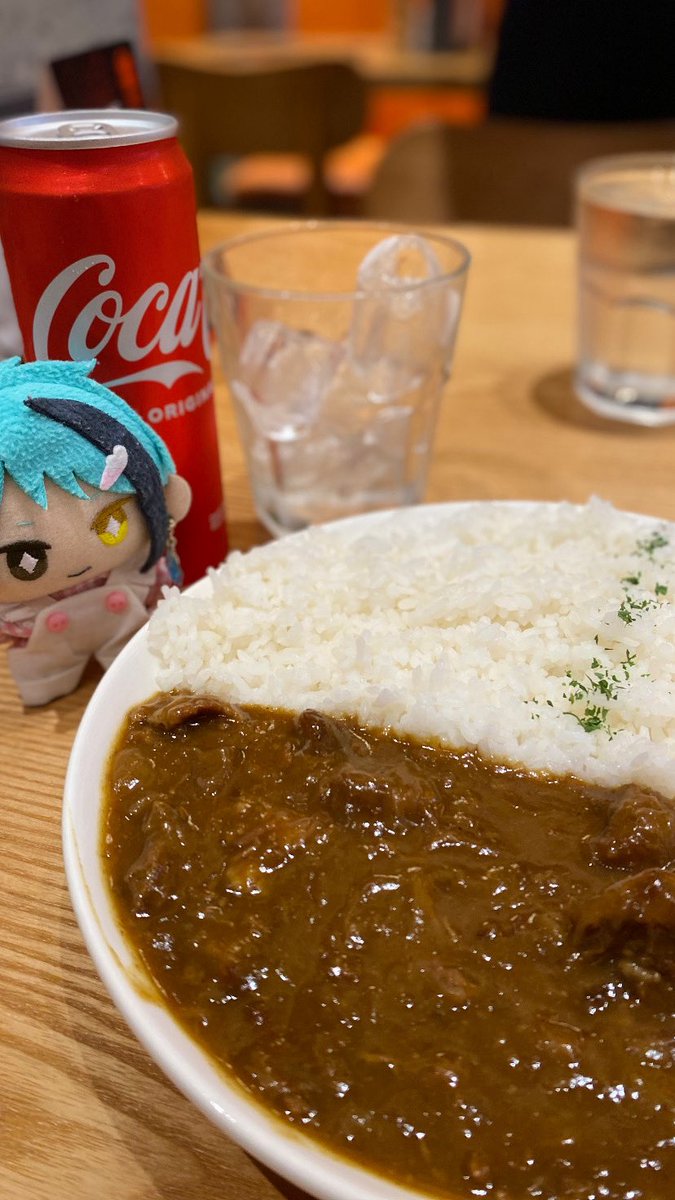 nuivinelle's tweet photo. jeinui, this is beef curry
why are you looking at me like that? https://t.co/cEcwMOp1Im