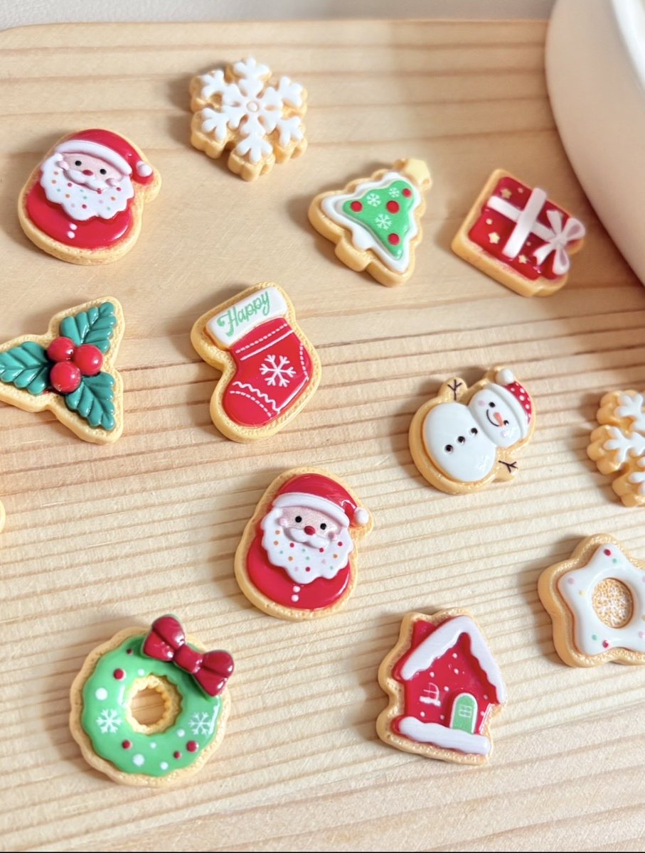 PukaPuka_ya's tweet photo. クリスマスのデコパーツが入荷しております♪年末のイベント、ワークショップの準備はぜひ今から✨
昨年も大人気だったアイシングクッキーモチーフです🐣
今なら在庫たっぷり❤️
minne、メルカリ、1点から買えるストアーズ本店で販売中♪

#ハンドメイド
#minne

https://t.co/Th2VkinZNO https://t.co/QiCcIkfAI4
