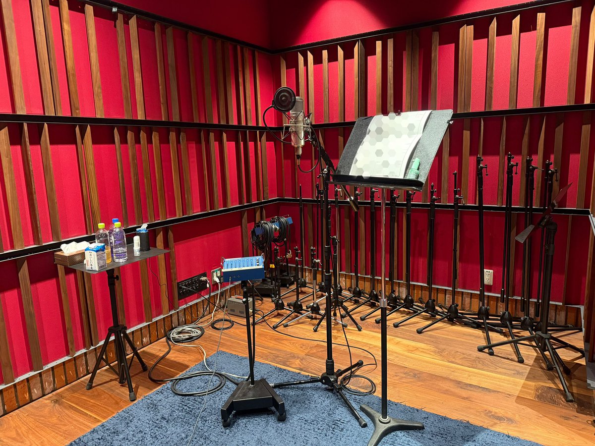 funky_kato1978's tweet photo. 新曲のレコーディングでした🎙️#ファンモン https://t.co/ayYDLTDOkD