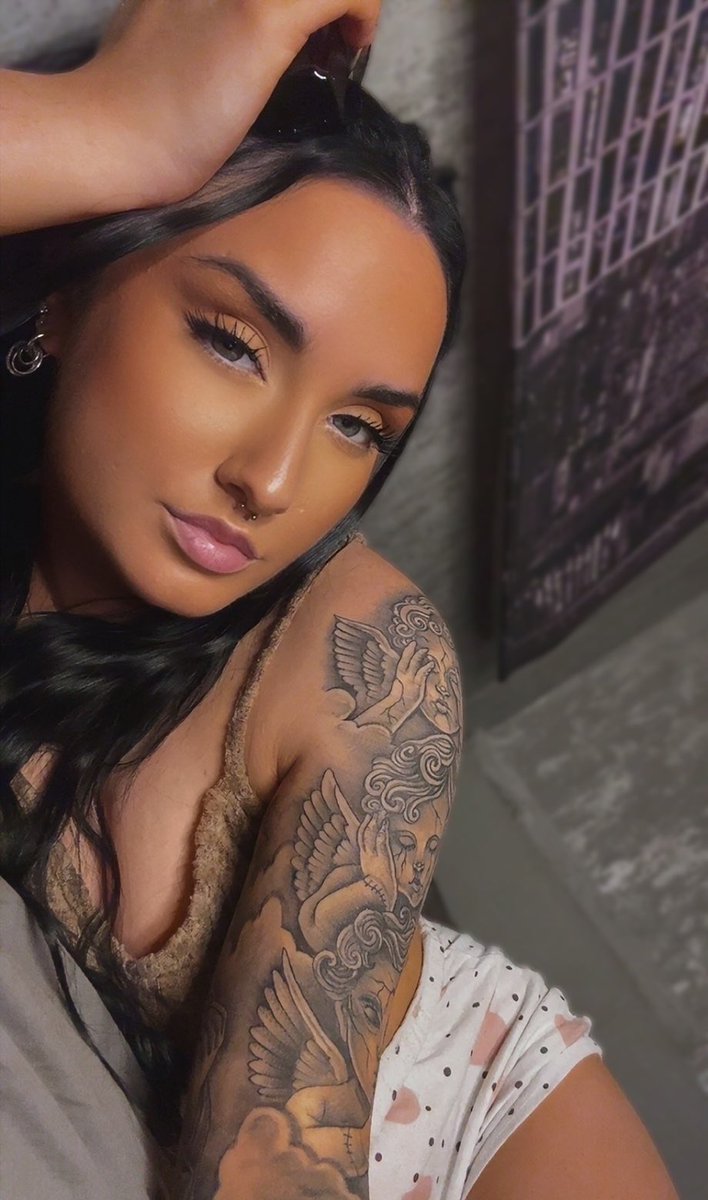 SummerRayne05's tweet photo. Morning simp!🫠
Ready to ruin you bank account for me😈 https://t.co/4f3KJBWqI6
