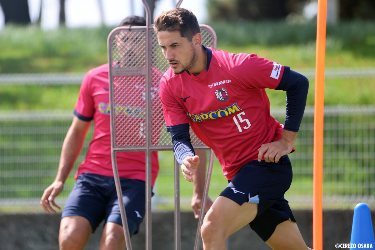 crz_official's tweet photo. 🌸Training Photo🌸

明日の #V・ファーレン長崎 戦に向けてトレーニング⚽
アウェイの地での一戦、共に熱く闘い抜きましょう🤝🔥

🏆明治安田Ｊ１リーグ第8節
🗓9/19（土）18:30KO
🏟PEACE STADIUM Connected by SoftBank

#セレッソ大阪 https://t.co/qyvhGcKc2f