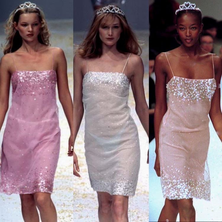 pYSLrada's tweet photo. blumarine 1996 https://t.co/4HvclzEpM2