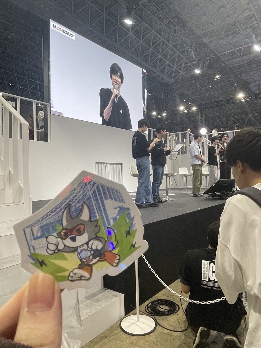 vegetableeee's tweet photo. ZETAブースはほしっぽラジオを観に行ったらステッカーもらった
トロフィーが展示されているのかなりアツい https://t.co/EMDfYjM8KK