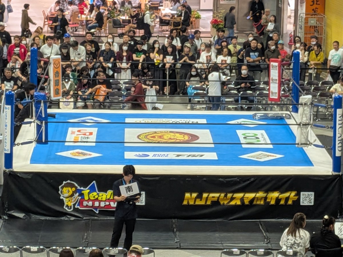 infinity_14_100's tweet photo. 何やら人がカメラマンが沢山いると思って見た所、何かがあった。
ゴングはフライト時間直前でしたとさ😗 https://t.co/kvebT7gvzh