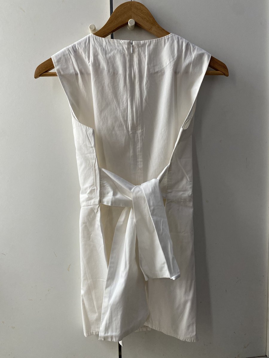 sha68810186's tweet photo. 2. white outer 70k 
size S (ld 90cm) sumpah cantik bgtt bajunya tipe yg elegan mau dipake formal atau non formal cocok https://t.co/DNjzbSVEBu