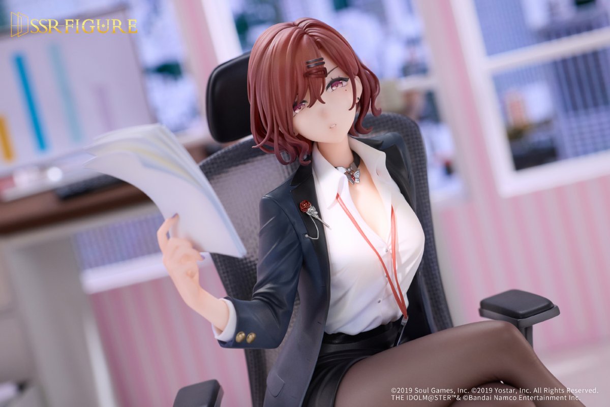 SSRFIGURE's tweet photo. ～予約情報～

SSR FIGUREより、アイドルマスター シャイニーカラーズ × 雀魂 コラボ着せ替え
「樋口円香」が会社制服を着て、OL姿で登場です！

近日予約開始しますので、楽しみにお待ちください～

#シャニマス #雀魂 #樋口円香 #フィギュア https://t.co/ktV1F5X6A6