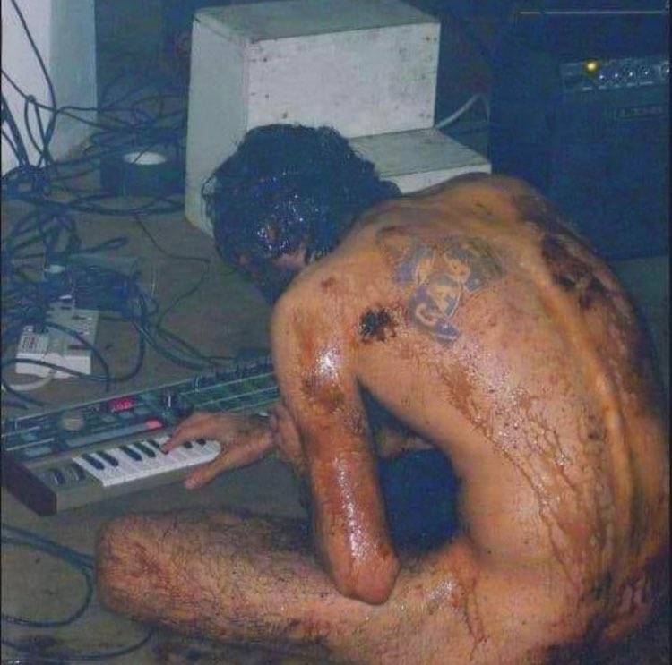 geoffclphm's tweet photo. Uni student life https://t.co/r8qfe2b5Og