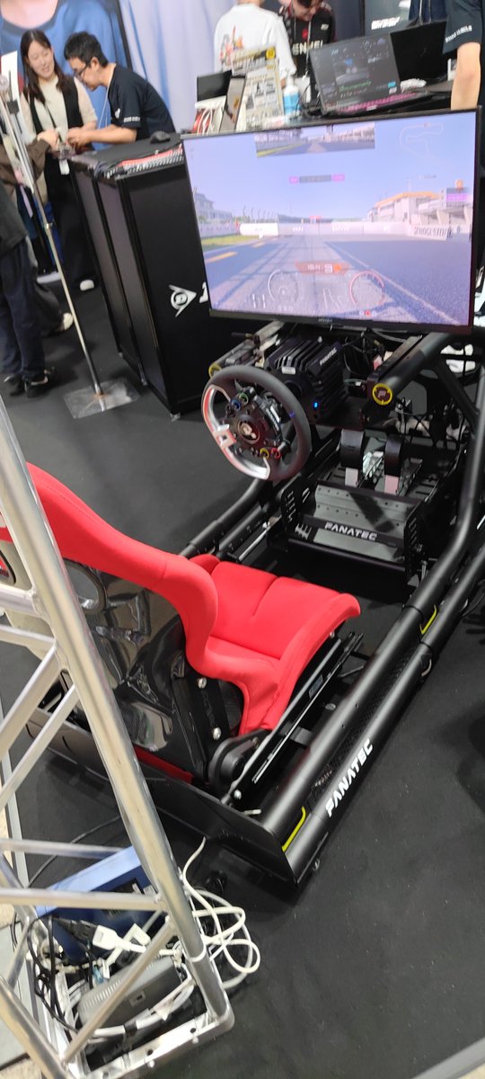 gt0sato's tweet photo. TGSで割といっぱいレースシム触らせてもろたのに写真が全然無い…
ちっちゃい別棟のブースの方がガチシム多くて滞在予定時間を大幅に超えるなど https://t.co/BEdzdUYkse