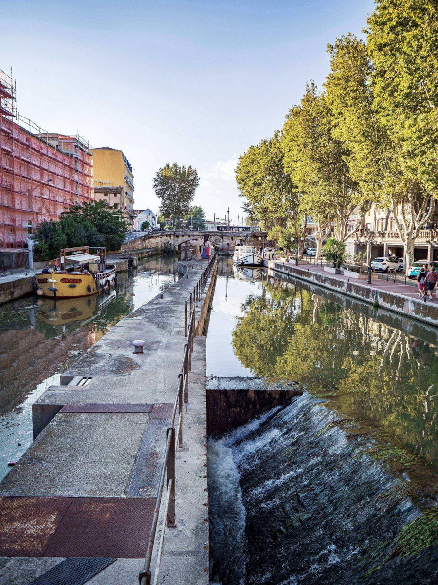 tgvinoui_esp's tweet photo. Like si a ti también te encanta pasear por el Canal de la Robine cada vez que llegas a Narbona. 👍
¡Es el lugar perfecto para sumergirse en ambiente de la ciudad y sentirse como un verdadero Narbonnais! 😊

#narbona #descubrenarbona #turismonarbona #tgvinoui https://t.co/mxzlqk2QIR