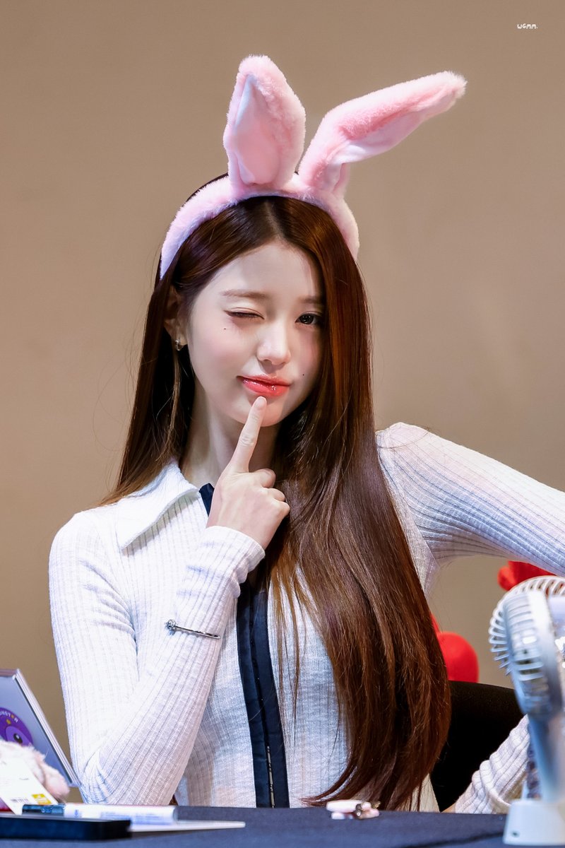 wgmm0304's tweet photo. 260910 🐰 #IVE #아이브 #JANGWONYOUNG #장원영 #ウォニョン https://t.co/BVoGv3K1VJ