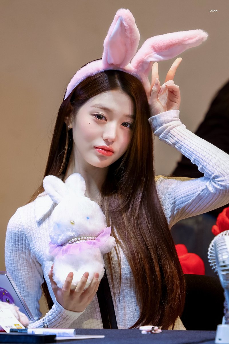 wgmm0304's tweet photo. 260910 🐰 #IVE #아이브 #JANGWONYOUNG #장원영 #ウォニョン https://t.co/BVoGv3K1VJ