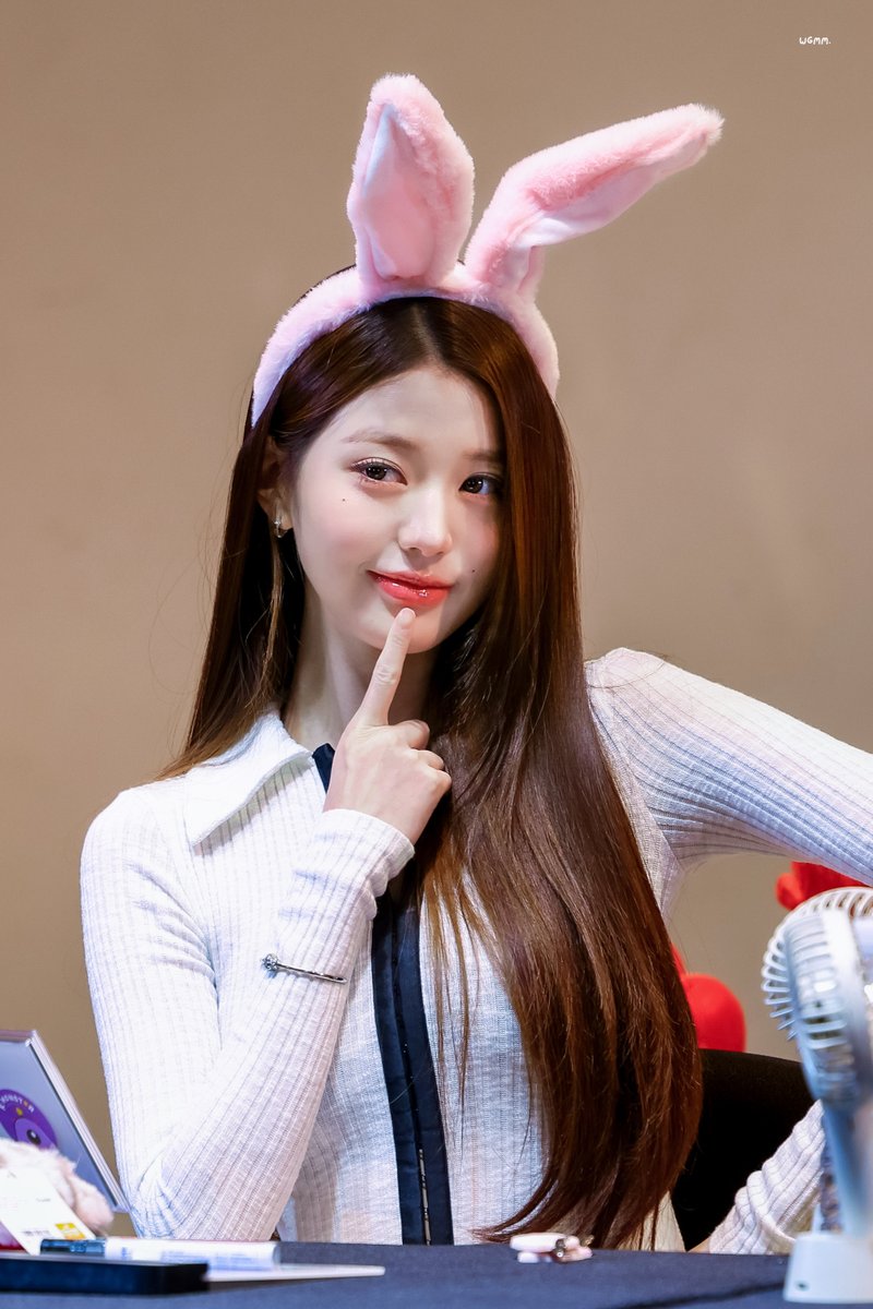 wgmm0304's tweet photo. 260910 🐰 #IVE #아이브 #JANGWONYOUNG #장원영 #ウォニョン https://t.co/BVoGv3K1VJ