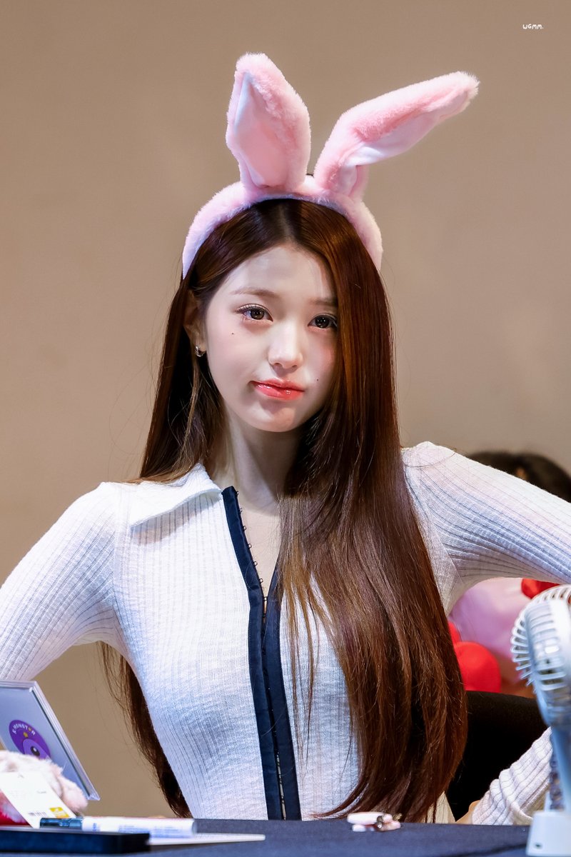 wgmm0304's tweet photo. 260910 🐰 #IVE #아이브 #JANGWONYOUNG #장원영 #ウォニョン https://t.co/BVoGv3K1VJ