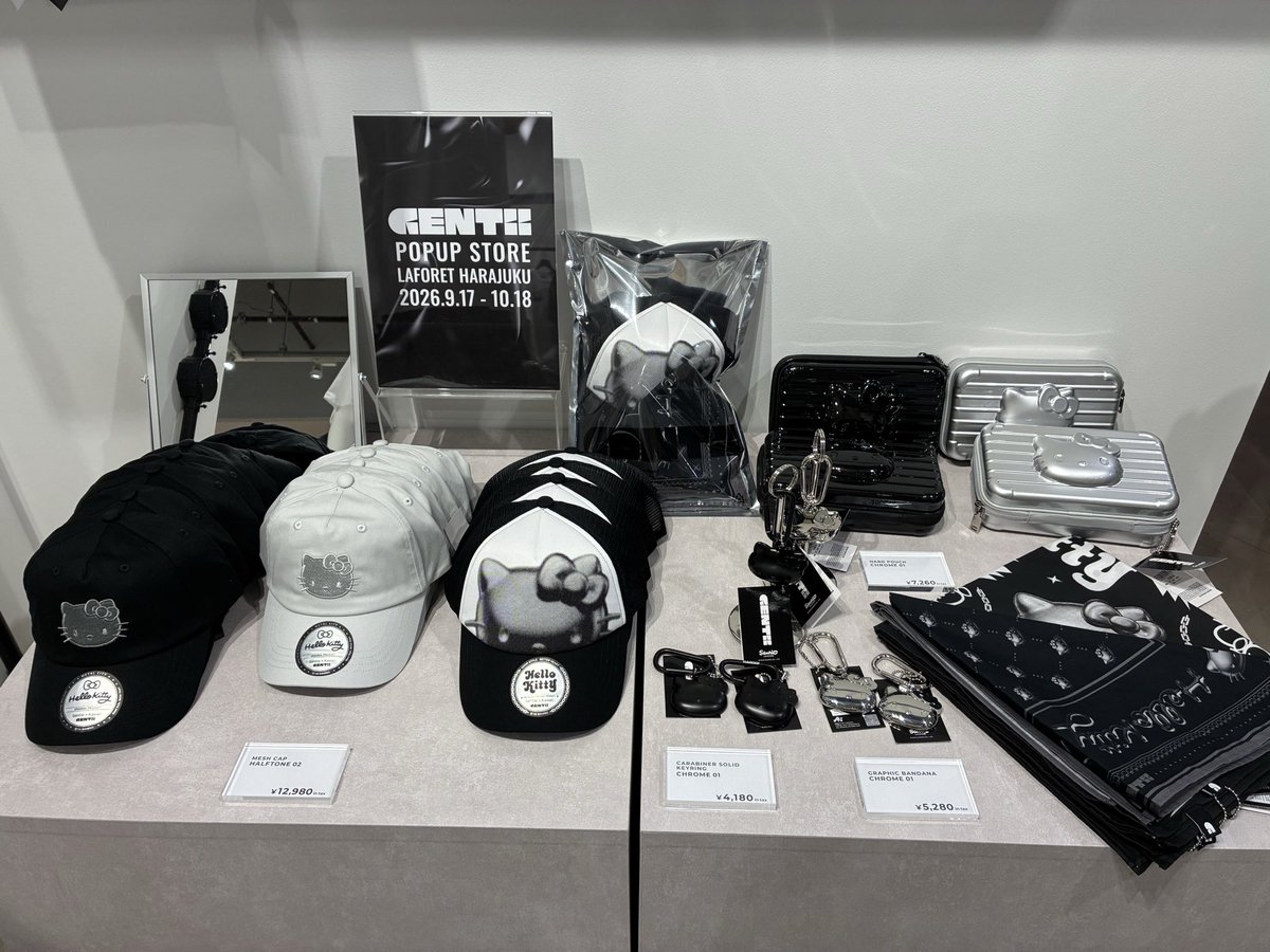 skzw_tm's tweet photo. GENTii Popup store ✨

楽し��に��ていたポップアップストア
キティちゃんかわいい＆かっこよかった♡
黒キティちゃん早速つけてみた☺️

#GENTii #ラフォーレ原宿　#サンリオ https://t.co/PZF8075EQd
