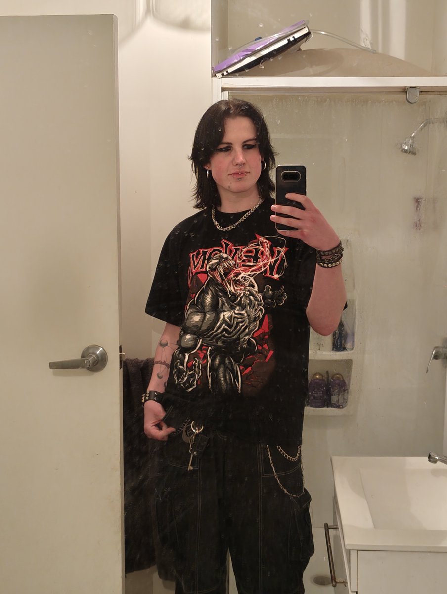 _gothhardt_'s tweet photo. do I have enby swag

(this is me saying I'm non-binary btw) https://t.co/cbdYB55irL