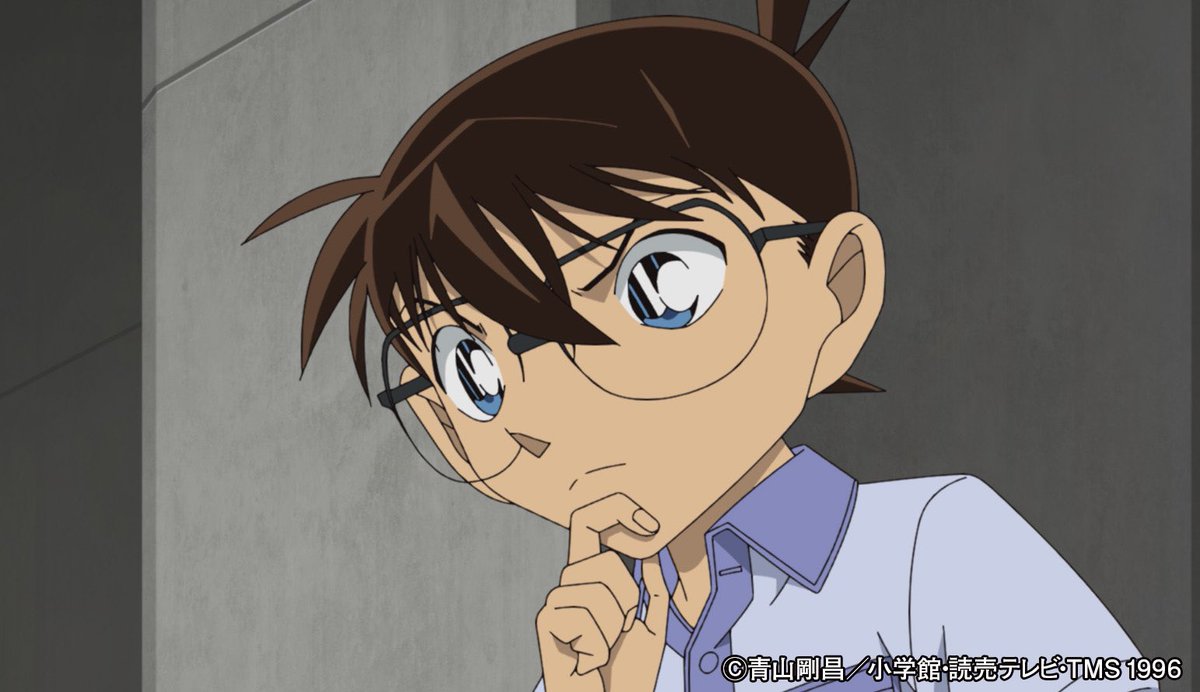 conan_file's tweet photo. 駅で園子姉ちゃんと待ち合わせをしてた蘭姉ちゃんは、カットモデルをやらないかって美容室の男の人に声を掛けられたんだって!
それで園子姉ちゃんに連絡したあと、蘭姉ちゃんがその美容室が入ってるビルを見たら、窓の向こうで人が倒れる瞬間を見たんだって!
急いで現場の部屋に行くと、そこには…!?

TVオリジナル
「目撃者、毛利蘭」は、
9月19日(土)よる18:00～放送だよ!