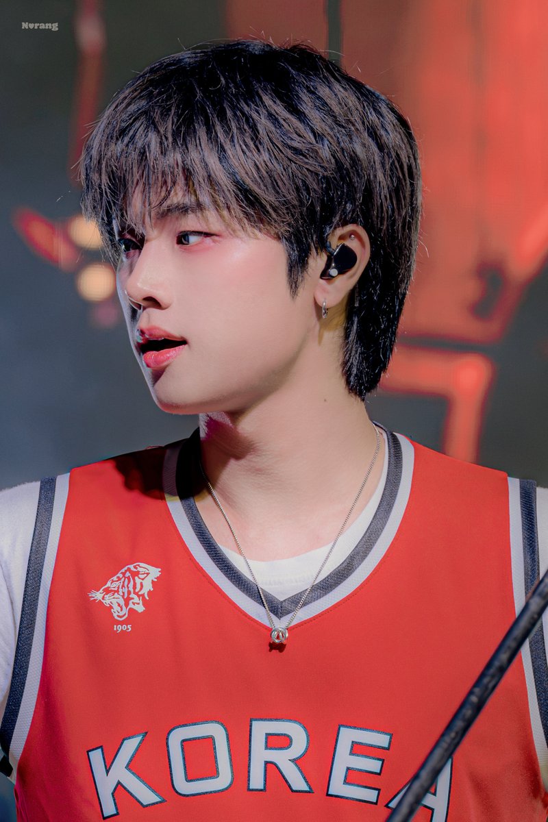 norang_626's tweet photo. 260917 고려대 녹두제

어흥🐯

#엑스디너리히어로즈 #XdinaryHeroes #정수 #Jungsu https://t.co/BXekwe0b8X