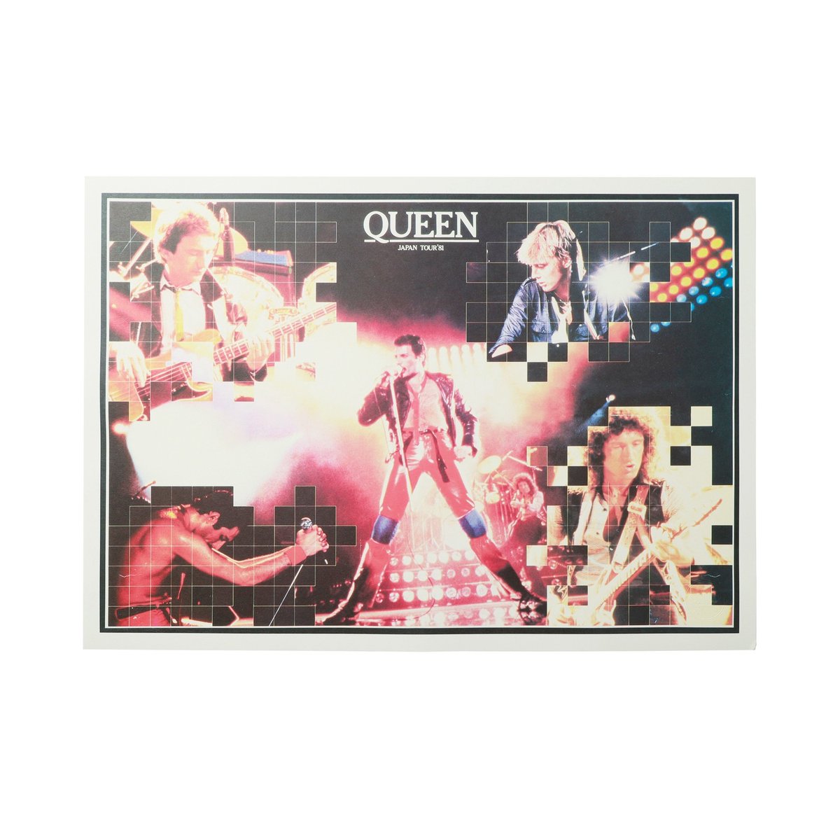SonyMusicShop's tweet photo. 【QUEEN | クイーン】

／
#QUEEN 日本公式ショップ
日本限定2種を含む全6種のポスター新入荷
好評販売中👑
＼

✅名盤や伝説のステージを彩るアートワークを日本国内で高品質プリント

✅自然で優しい風合いの高級印刷紙を使用、こだわりのクイーン・クレスト刻印入り

詳細▼
https://t.co/UiBs88BVrp