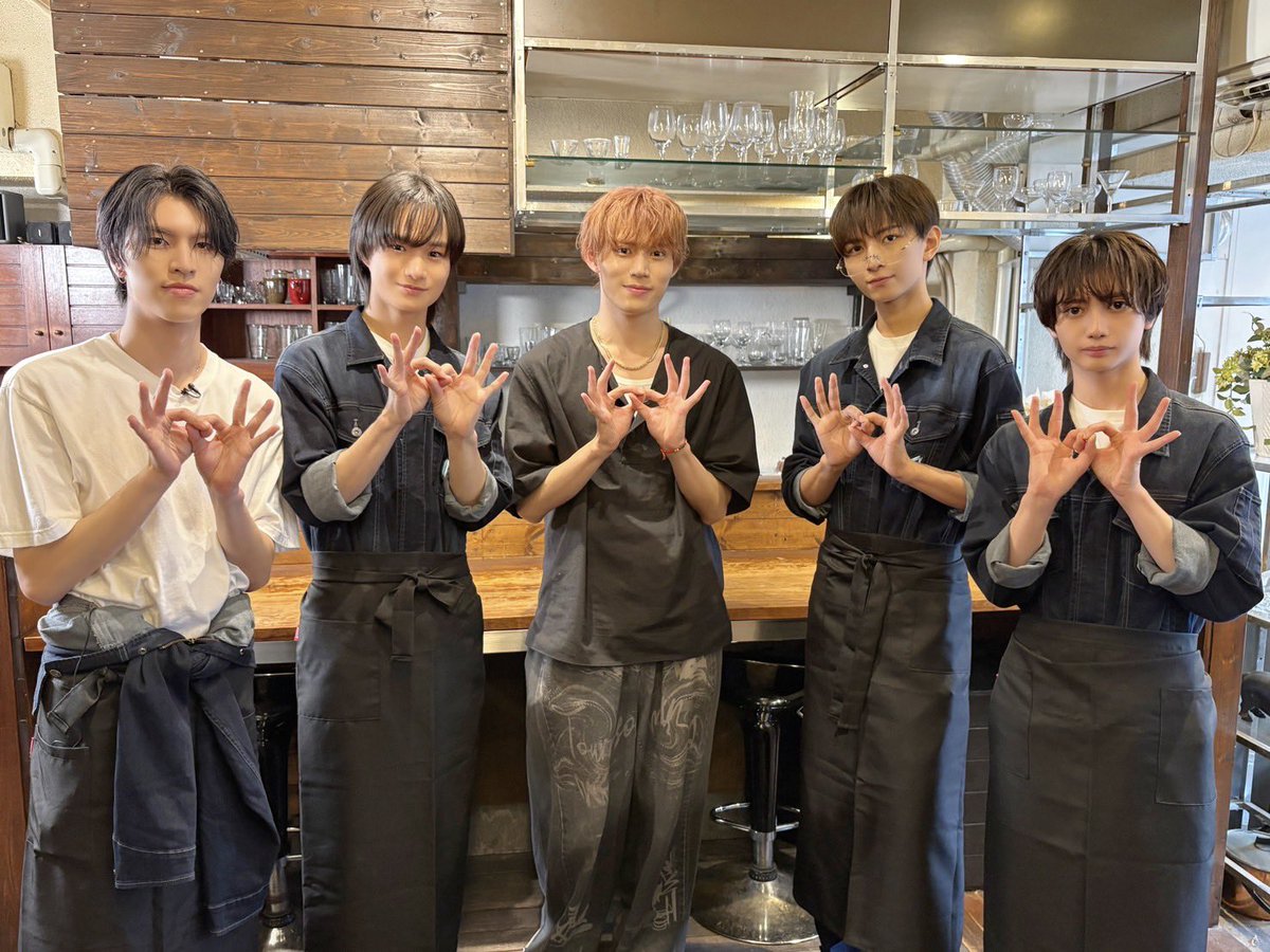 ICEx_official's tweet photo. ／
スタチャン× #ICEx 
『ICExがあなたを癒します♡ 
RELAx ICEx』
＼

# 4 Part 3を公開！

今回は中村・竹野のコースメニューを実演🍰
個性豊かなコースで #TAKUYA さんを癒します！

▼ご視聴はこちらから
https://t.co/DPArhyoeF4

@stdch_staff 
#BUDDiiS @buddiis 
#RELAxICEx https://t.co/6OULm7sEJF