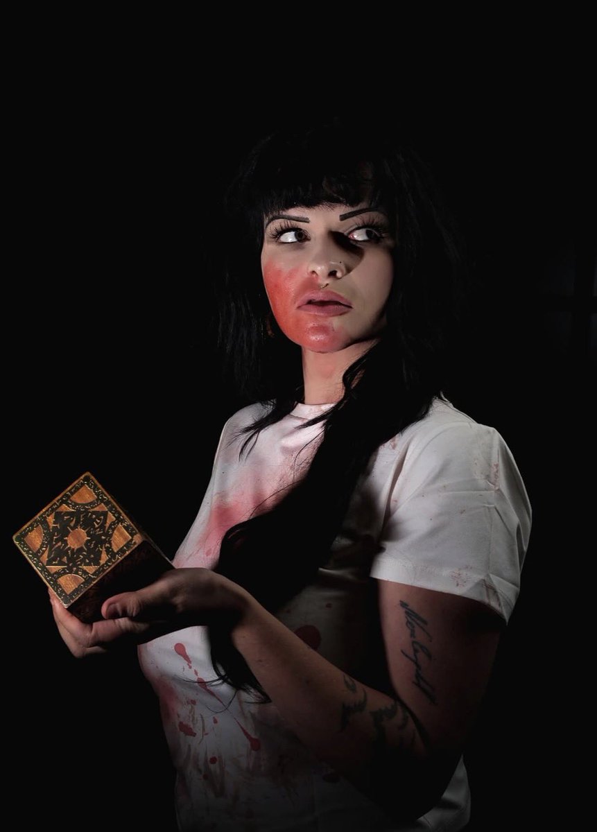 spookyhellion's tweet photo. happy hellraiser anniversary to one of the most disturbing, beautiful, and unforgettable horror films ever made. ⛓️🩸 https://t.co/EgdgWMYKsM