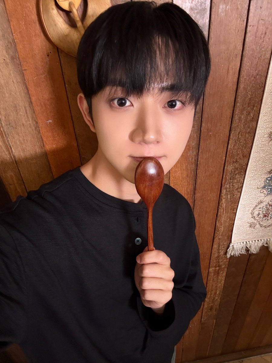 TPST__official's tweet photo. [📸TEMPIC]

26.09.18 #윤주모

🍚🥄

#TEMPEST #템페스트
#HANBIN #HYEONGSEOP #EUNCHAN https://t.co/ozRa6PBMQT