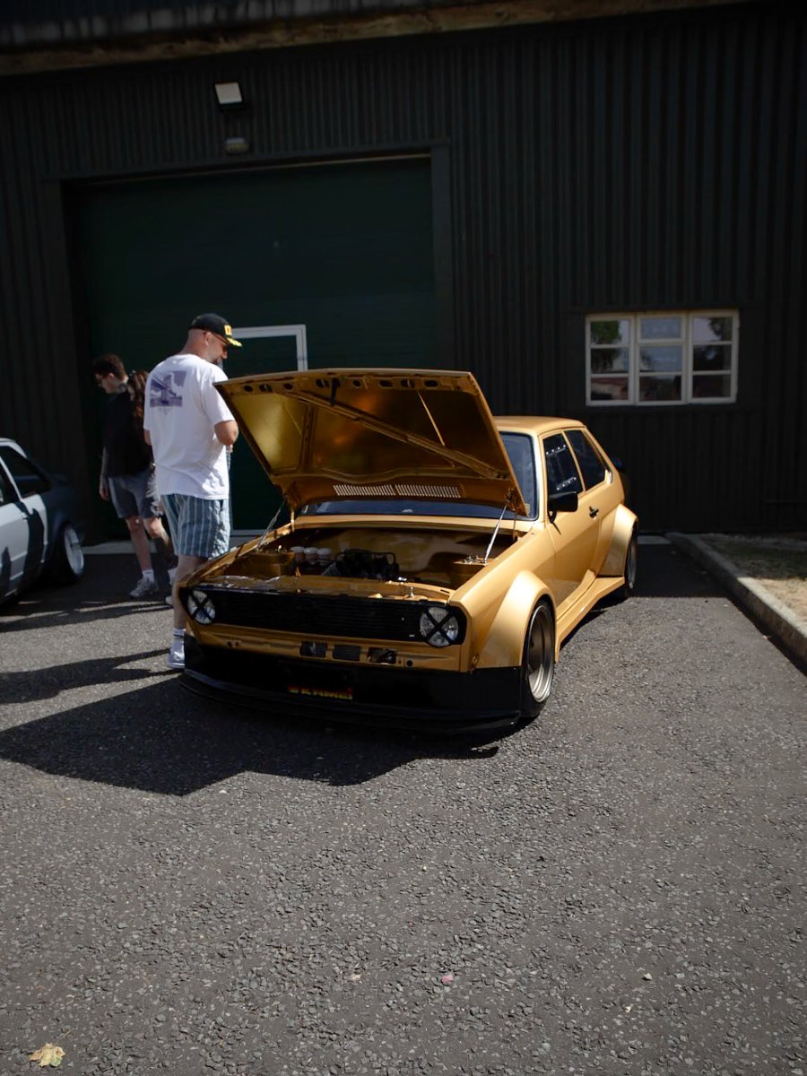 Cinderellapa4's tweet photo. Germans showing off their machines. Automotive pride at Roll Hard. https://t.co/peA81H8H21