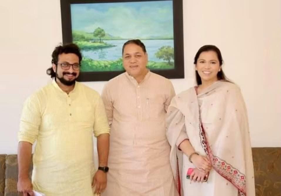Teju1007's tweet photo. शिरूर लोकसभेचे लोकप्रिय खासदार मा.अमोल जी कोल्हे साहेब आपणांस वाढदिवसाच्या मनःपूर्वक शुभेच्छा....💐💐✨✨

@kolhe_amol https://t.co/WlslQSunJJ