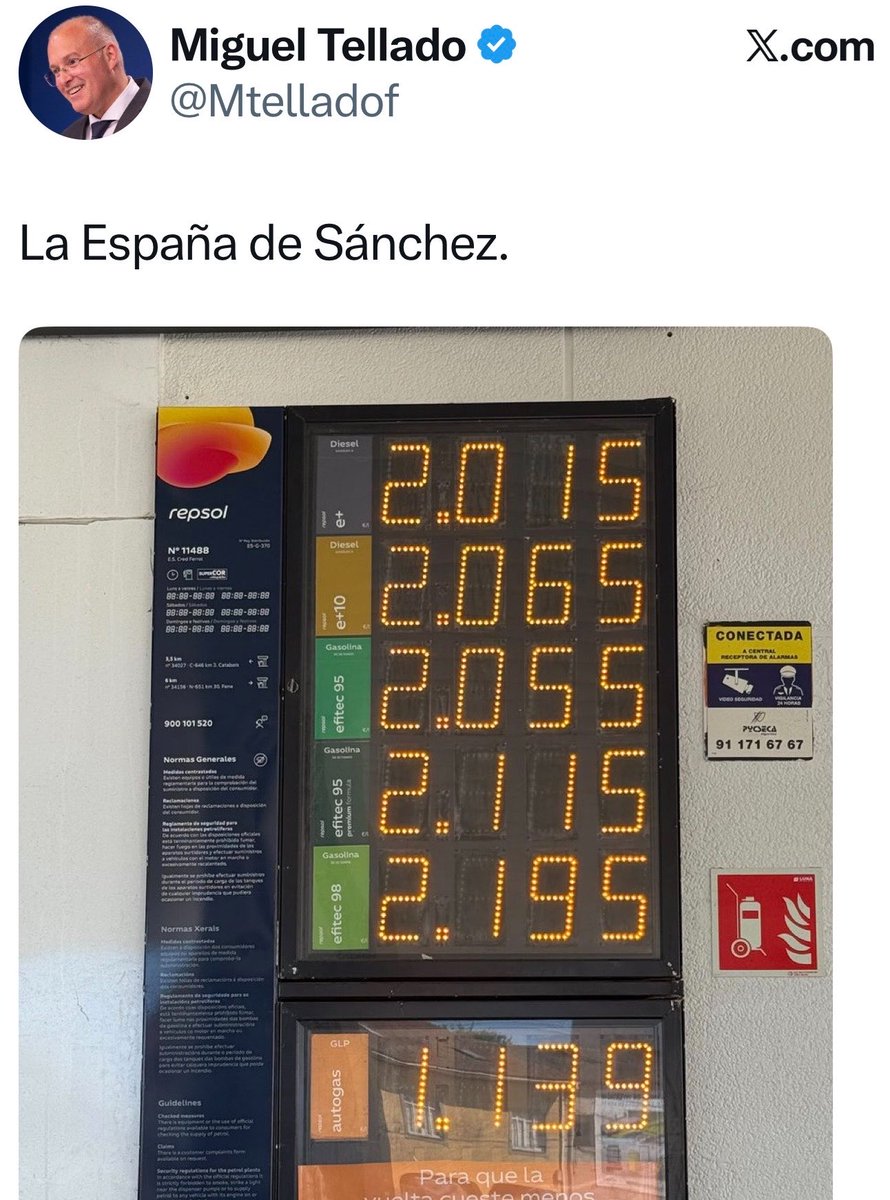 oscar_puente_'s tweet photo. Cuando vayas a tu surtidor de gasolina más cercano, acuérdate de estos dos lacayos de Trump. https://t.co/dimf5XZpyN