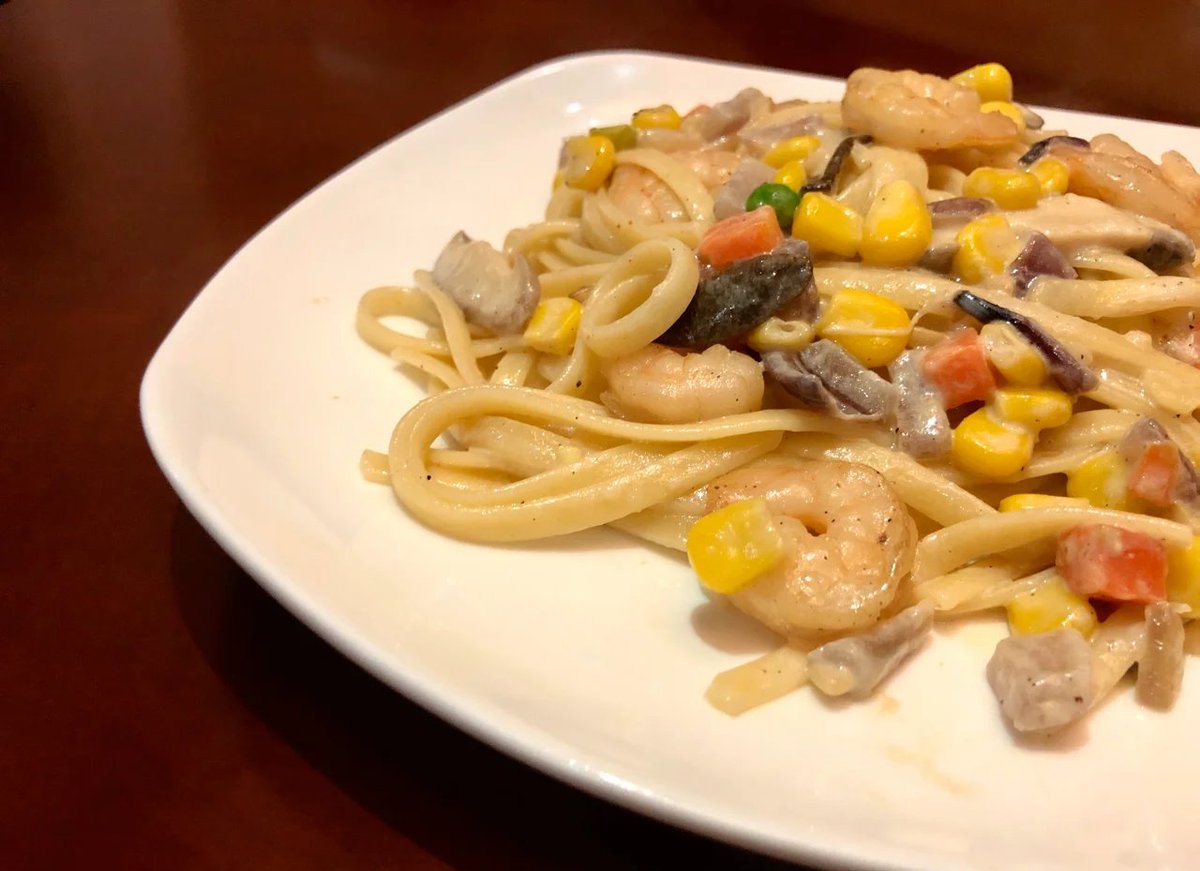 aelrm406343's tweet photo. Just whipped up a warm bowl of garlic butter mushroom pasta in 20 mins—comfort food at its coziest ， https://t.co/3JAYvfjX5g