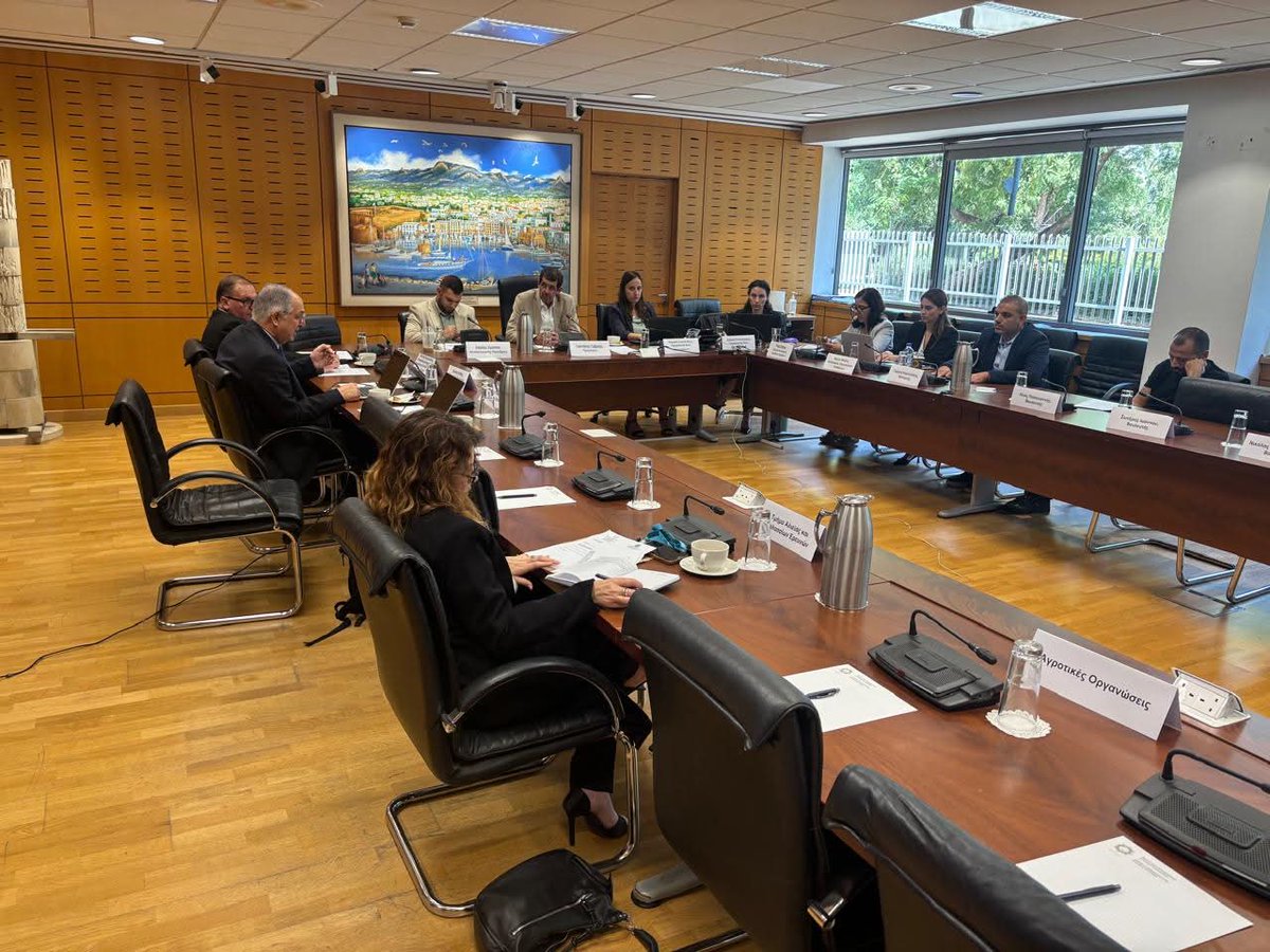 EUCYPRUS's tweet photo. Today, @CostasKadis participated in an Extraordinary Session of the Parliamentary Committee on Agriculture and Natural Resources.

The Commissioner presented to the Members the main policies and developments concerning his portfolio and specifically Cyprus. A discussion followed. https://t.co/lF6zKRnBeN