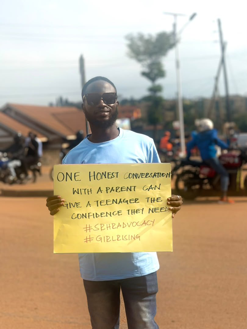 RaisingTeensUg2's tweet photo. Earlier today,we joined @WezeshaGirls and partners at Kyebando Roundabout for an awareness raising activity on Sexual and Reproductive Health and Rights (SRHR).

Through collective action and public engagement, we are amplifying conversations on girls’ rights to accurate information, access to SRHR services, bodily autonomy and the freedom to make informed decisions about their health and future.

Every girl deserves to grow up with the knowledge, support and opportunities to make choices that protect her dignity, wellbeing and potential.

When girls are informed, empowered and supported, they are better positioned to take charge of their health and advocate for their rights.
#SRHRAdvocacy
#GirlsTakeAction