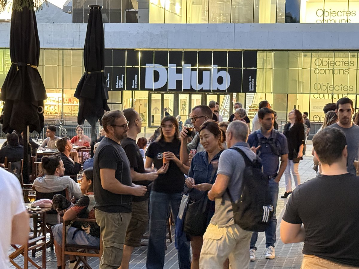 RolldBoxGames's tweet photo. Ahir, els nostres companys Conxi i Ferran van presentar Alex &amp; Arty a la 3a Trobada DeviCAT! 🎮

Ens va encantar compartir el projecte i veure com va connectar la idea de restauració i d’actuar també en el món real 🌱

Gràcies per convidar-nos! 🫶 https://t.co/UeUOXNdQXs