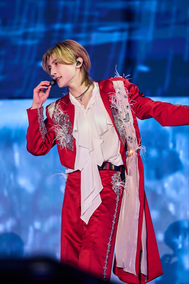 roirom_official's tweet photo. #ROIROM 1st Concert 2026 “MYSTIQUE”

明日9/19 19:00〜 Hulu配信👑
⏩ https://t.co/ugKMWIYDxX

#ROIROM横アリ2026 https://t.co/l8DWy9Dqa3