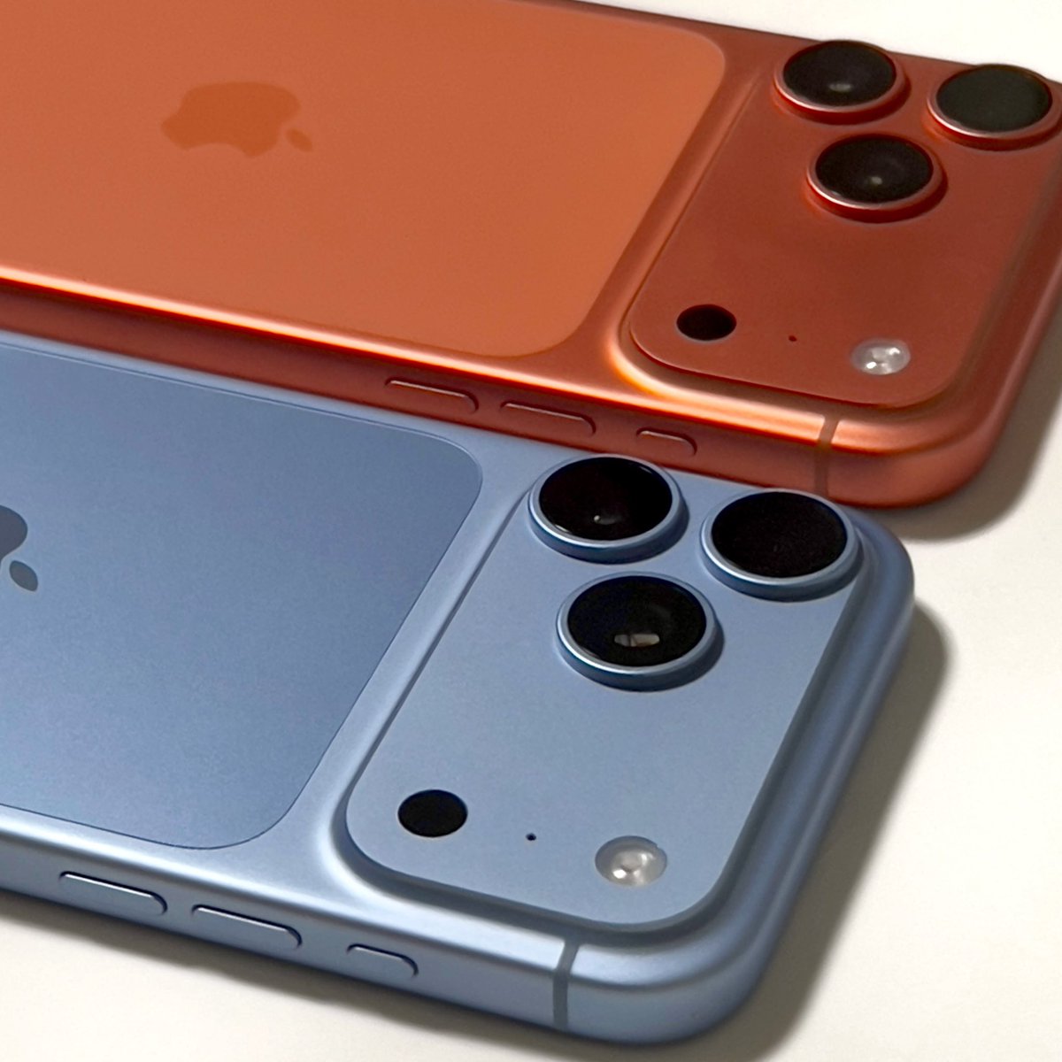 I_Daisy_You's tweet photo. 17pro max➡️18pro max📱
글레이셔 짱예뻐🩵😍🩵
코스믹오렌지야 1년동안 즐거웠고 가끔 너가 생각날때 한번씩 찾을게🧡 https://t.co/iKgL1RMdl5