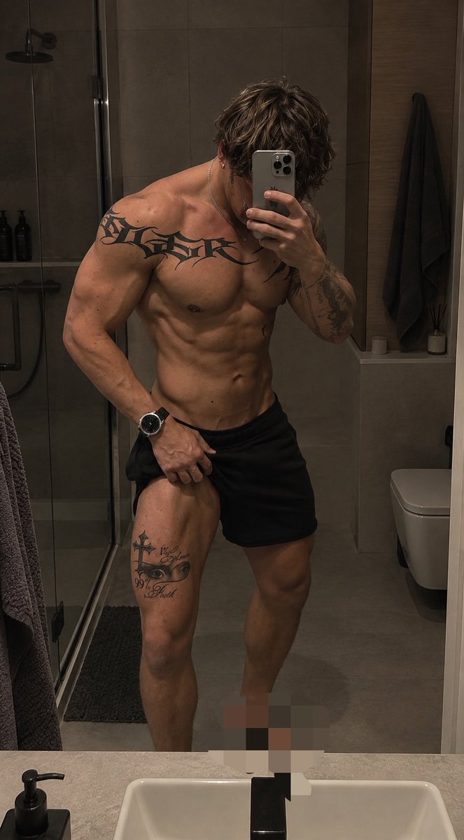 PanKornel's tweet photo. Chcesz zobaczyć te stopy? To błagaj na dmie 🖕🐶🐶🐶🐶🐶
#atm #findom #bankomat #money #slave #master #feet https://t.co/7ucyh33vT3
