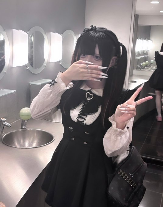 AWelbutrin's tweet photo. #自撮り界隈 https://t.co/y6JF4vzFJU