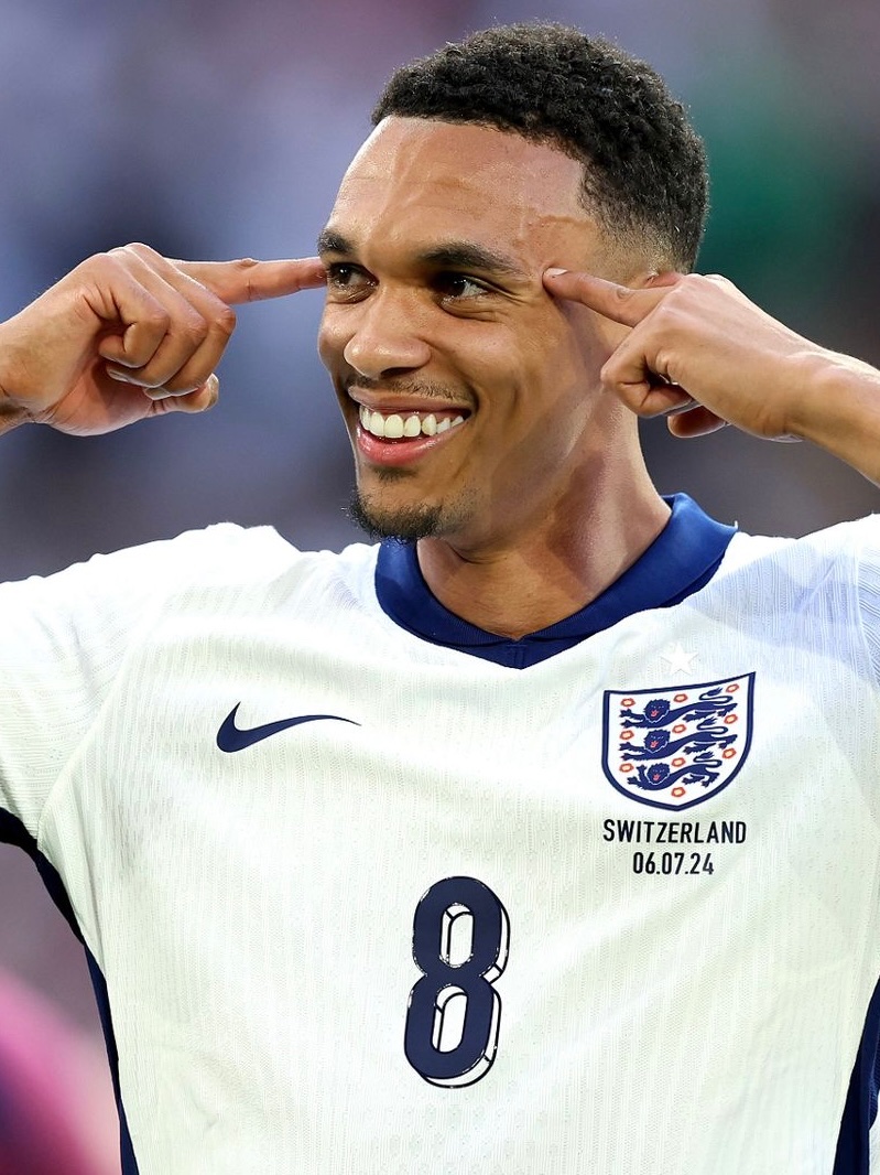 MadridXtra's tweet photo. 🚨🏴󠁧󠁢󠁥󠁮󠁧󠁿 BREAKING: Trent is BACK for England. https://t.co/rBnu7VH98G