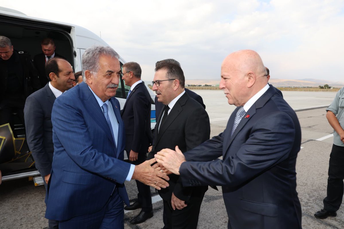 Hayati_Yazici's tweet photo. ‘Türkiye Yüzyılı Buluşmaları: Kardeşlikle Kenetlenen, İstikrarla Güçlenen Türkiye" programımız kapsamında bugün Erzurum’dayız…

#TürkiyeYüzyılıBuluşmaları https://t.co/KOQynGojaf