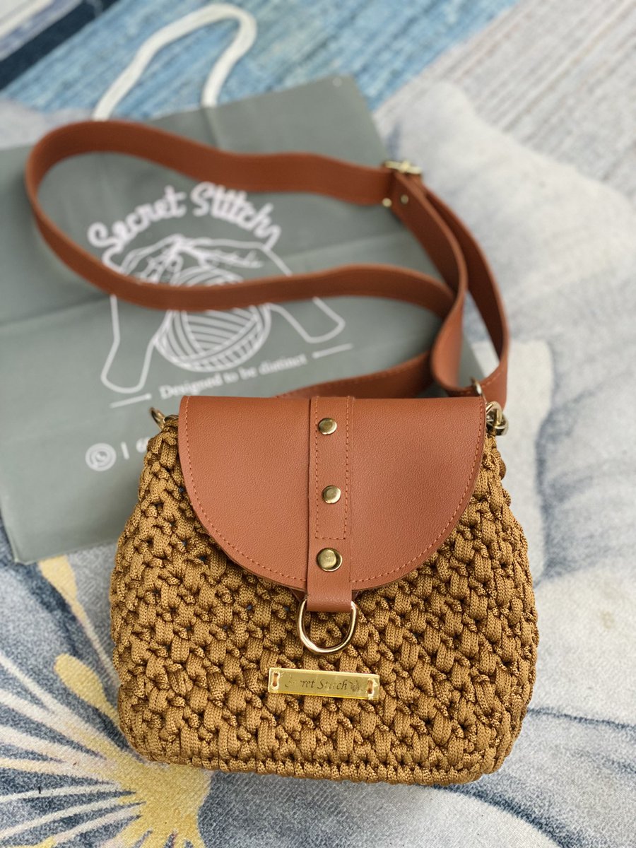 royal_sarahh's tweet photo. Day 09/30 — Je poste mes créations jusqu’à ce qu’elles trouvent leur public. 🧶
Si tu vois passer ce tweet, un petit repost peut faire toute la différence. Merci de soutenir mon travail 🫶🏾
ZURI ~ 15.000 F
#SecretStitch https://t.co/csmk1j1ll7