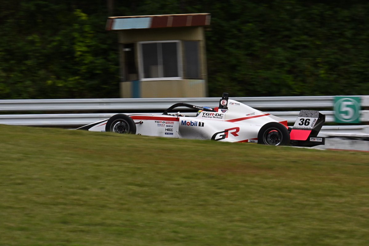 MasakiHamabe's tweet photo. FIA-F4 Rd.9,10 菅生
予選 Race1 P3 Race2 P4から。
今大会こそ表彰台に。

#FIAF4jp #tgrdcracingschool #glico #MH36 https://t.co/icCbsi0v7d